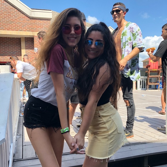 Yellow Skirt - Picture 3 of 3